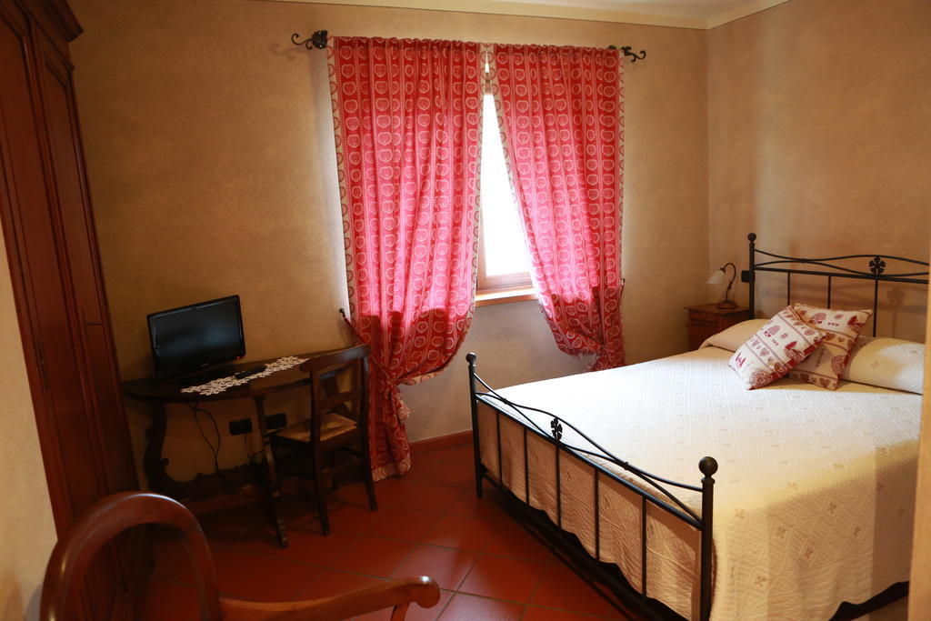Villa Agriturismo La Virginia Revello Exterior foto