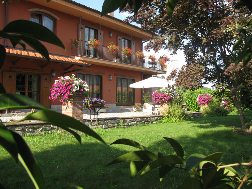 Villa Agriturismo La Virginia Revello Exterior foto